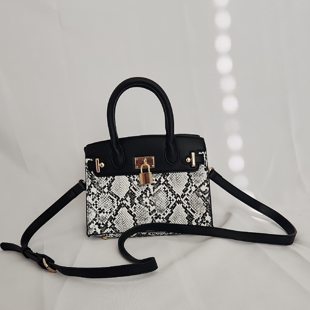 Chic Black and White Snakeskin Satchel